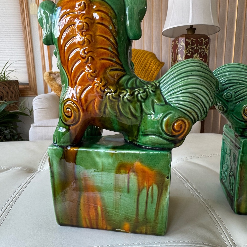 Green Ceramic Foo Dog Pair - Glazed Guardian Statues - Picture 6 of 15
